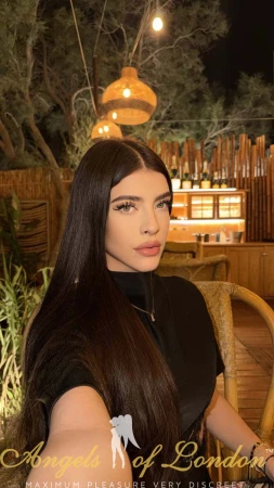 Cuddles (20) London Escort