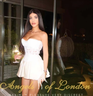 Cuddles (20) London Escort
