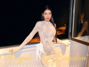 Cuddles (20) London Escort