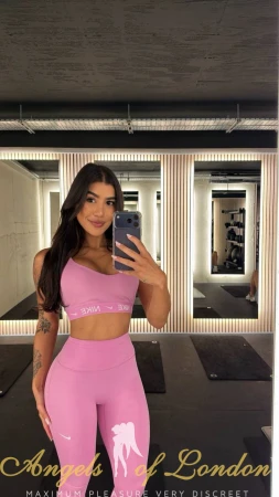 Herbal (22) London Escort