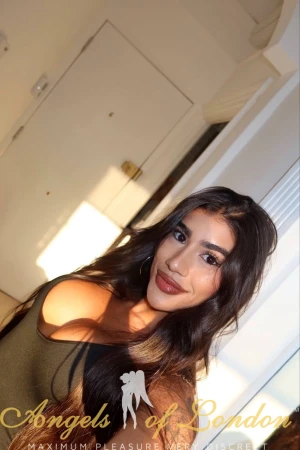 Herbal (22) London Escort