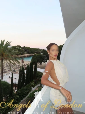 Santiaga (29) London Escort