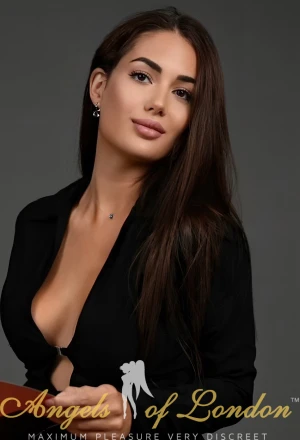 Nikilina London Escort