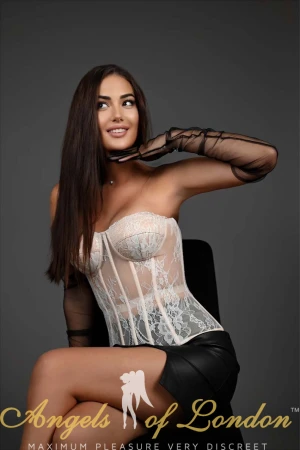 Nikilina (25) London Escort