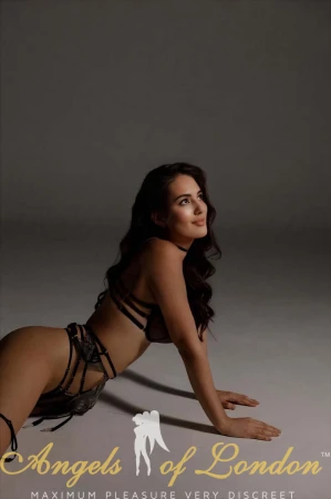 Nikilina (25) London Escort