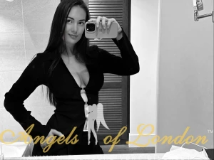 Nikilina (25) London Escort