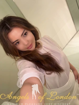 Senim (23) London Escort