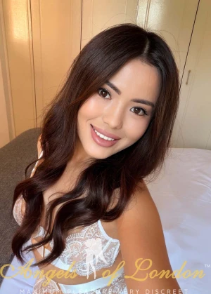 Senim (23) London Escort