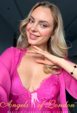 Eira (23) London Escort