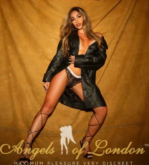 Mizona (24) London Escort