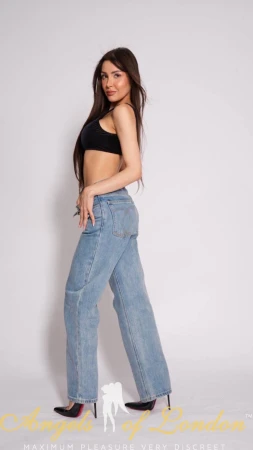 Esteva (21) London Escort