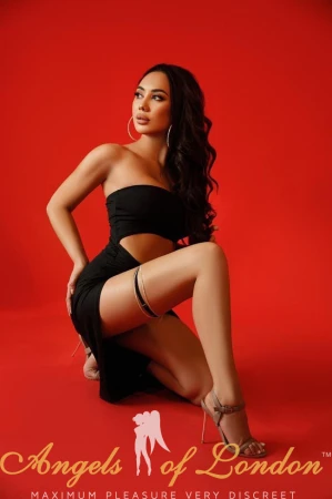 Alfiah (30+) London Escort