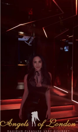 Alfiah (30+) London Escort
