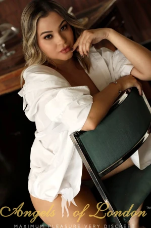 Thaynara (22) London Escort