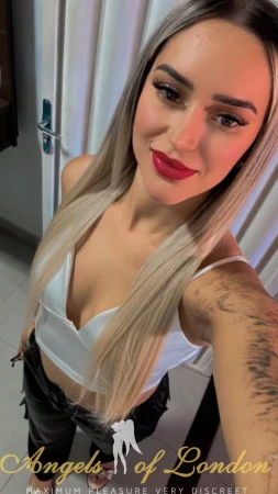 Saga (25) London Escort