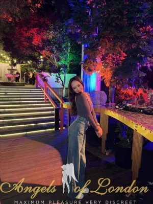 Alfiah (30+) London Escort