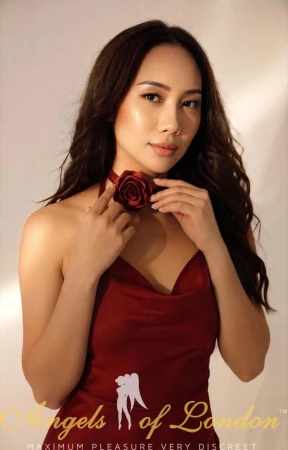 Alfiah (30+) London Escort