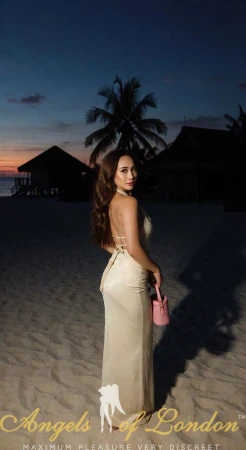 Alfiah (30+) London Escort