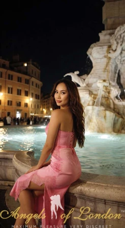 Alfiah (30+) London Escort