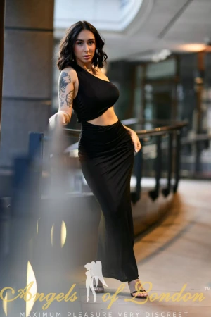 Tilly (27) London Escort