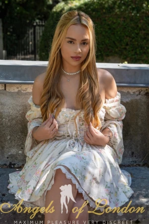 Lovelace (22) London Escort