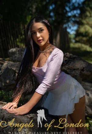 Bazette (20) London Escort