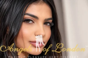 Niranya (23) London Escort