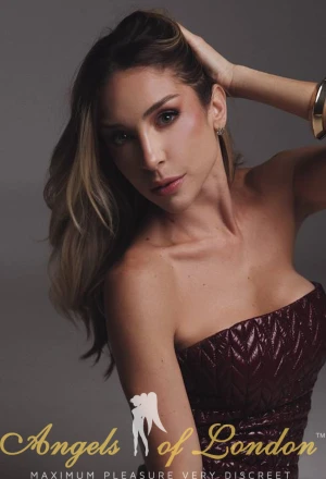 Crowna London Escort