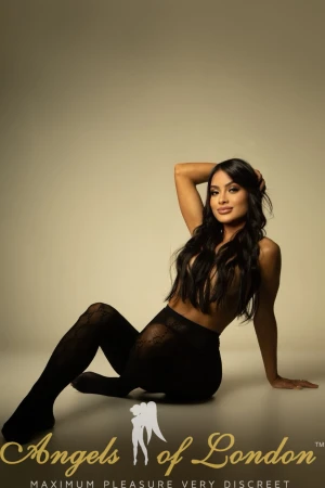 Eniola (25) London Escort