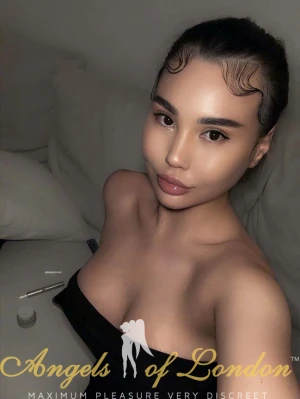 Salerina (22) London Escort