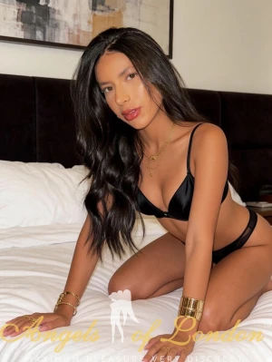 Calantha (23) London Escort