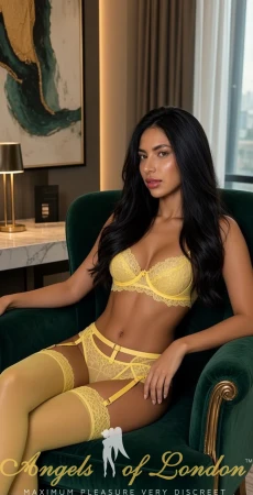 Calantha (23) London Escort