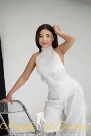 Senim (23) London Escort