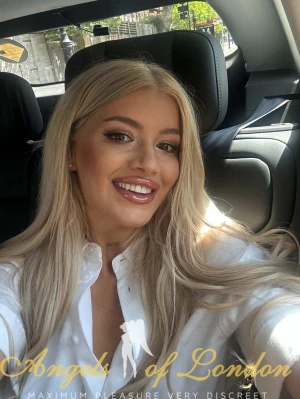 Mira (25) London Escort