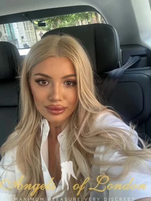 Mira (25) London Escort