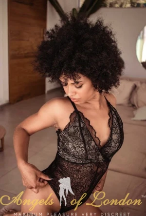 Oriana (26) London Escort