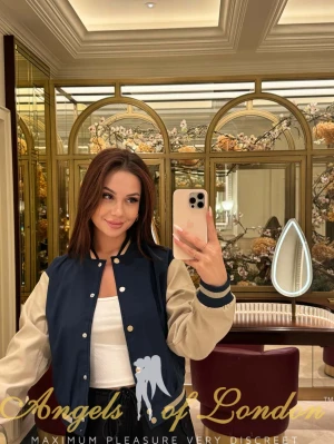 Melisa (21) London Escort