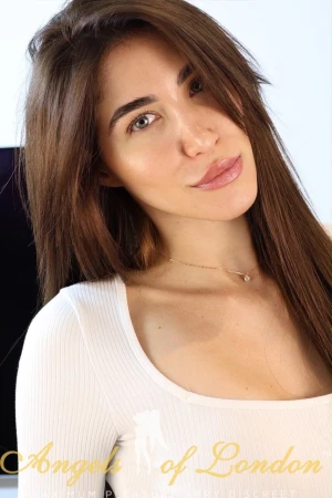Partula (20) London Escort