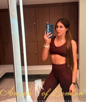 Partula (20) London Escort