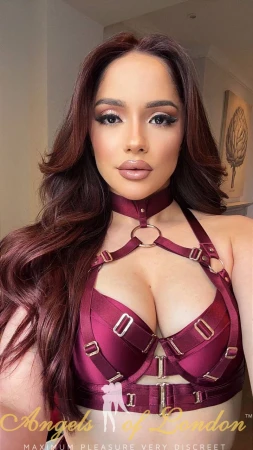 Simmy (23) London Escort