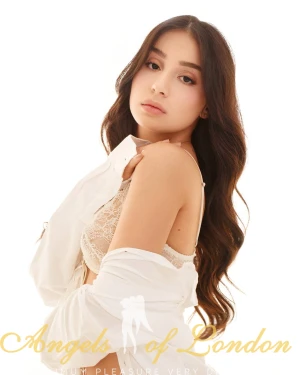 Minilla (20) London Escort