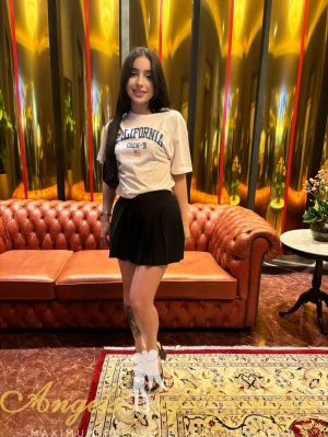 Minilla (20) London Escort