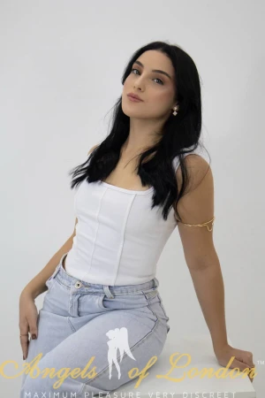 Verity (19) London Escort