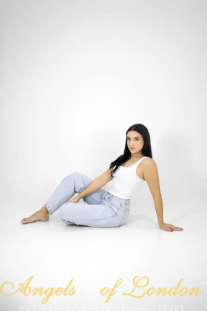 Verity (19) London Escort