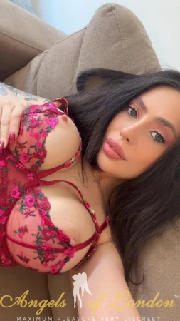 Margot (25) London Escort