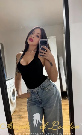 Margot (25) London Escort