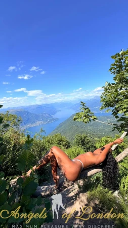Selyse (29) London Escort