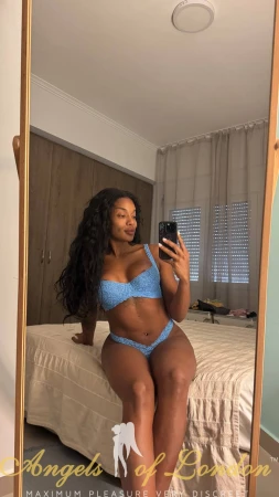 Selyse (29) London Escort