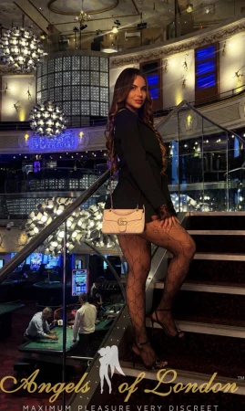 Nilou (25) London Escort