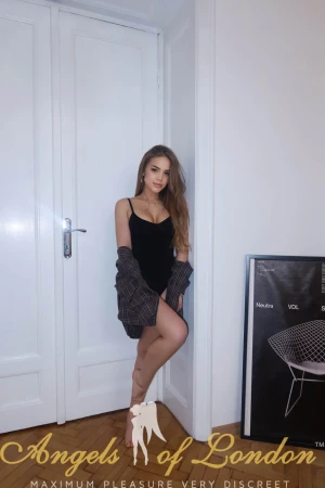 Yarynka (26) London Escort
